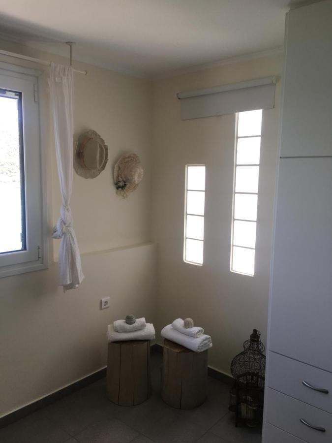 Kasteli Suite Poros Town Exterior photo