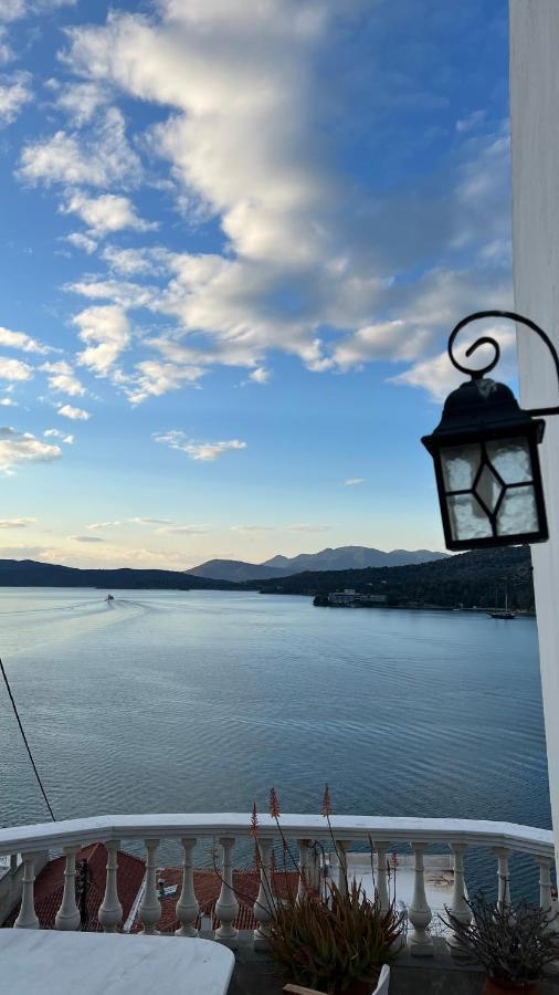 Kasteli Suite Poros Town Exterior photo